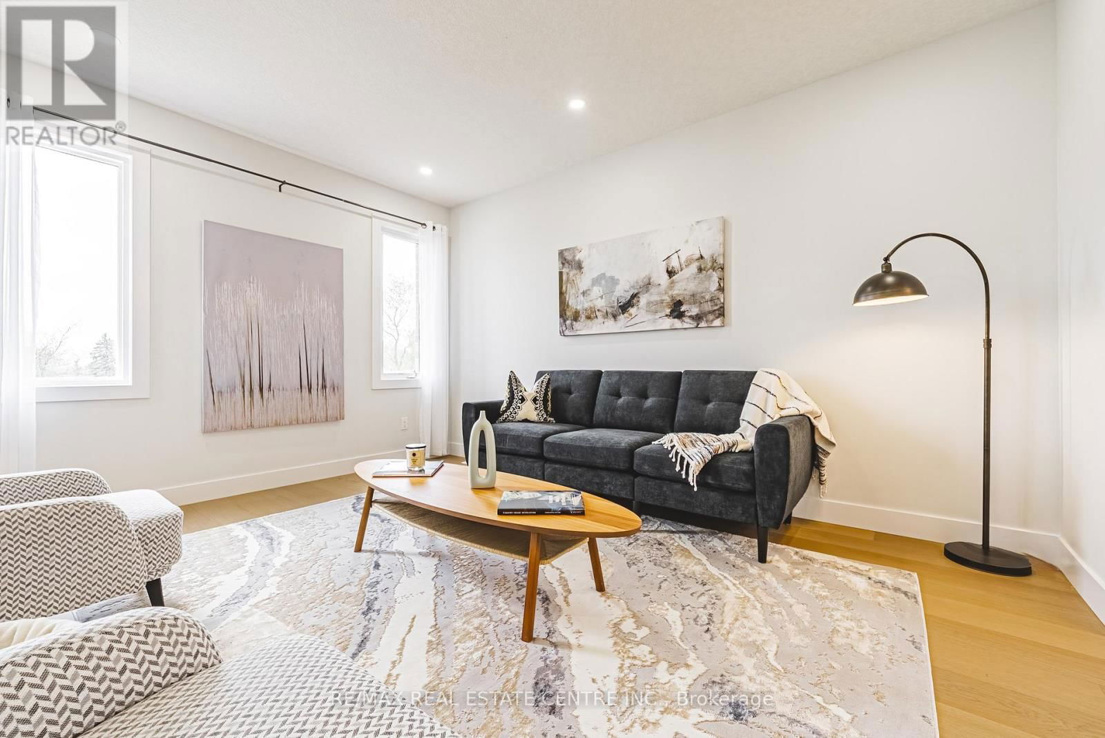 123 MAPLE STREET Image 15