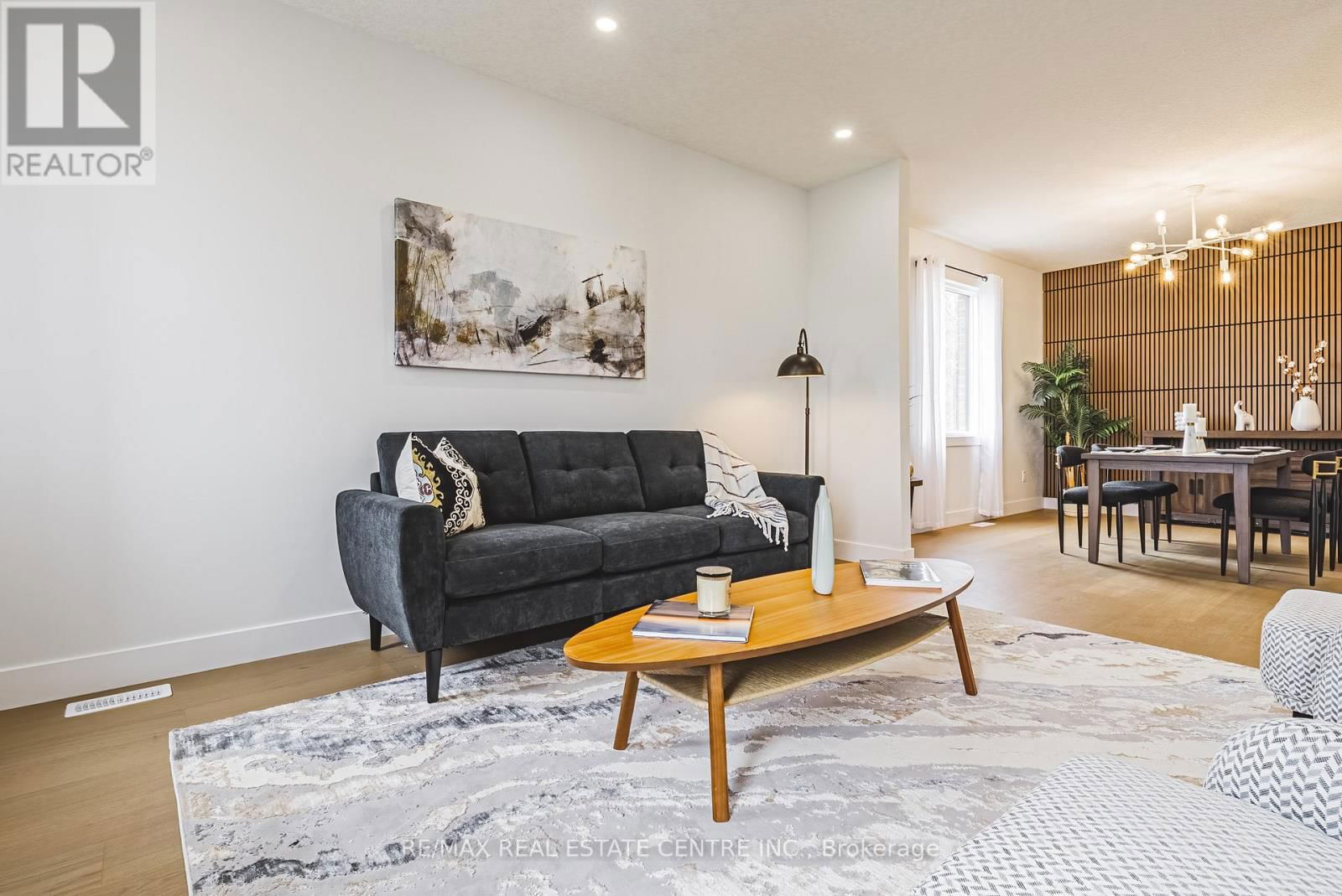 123 MAPLE STREET Image 17