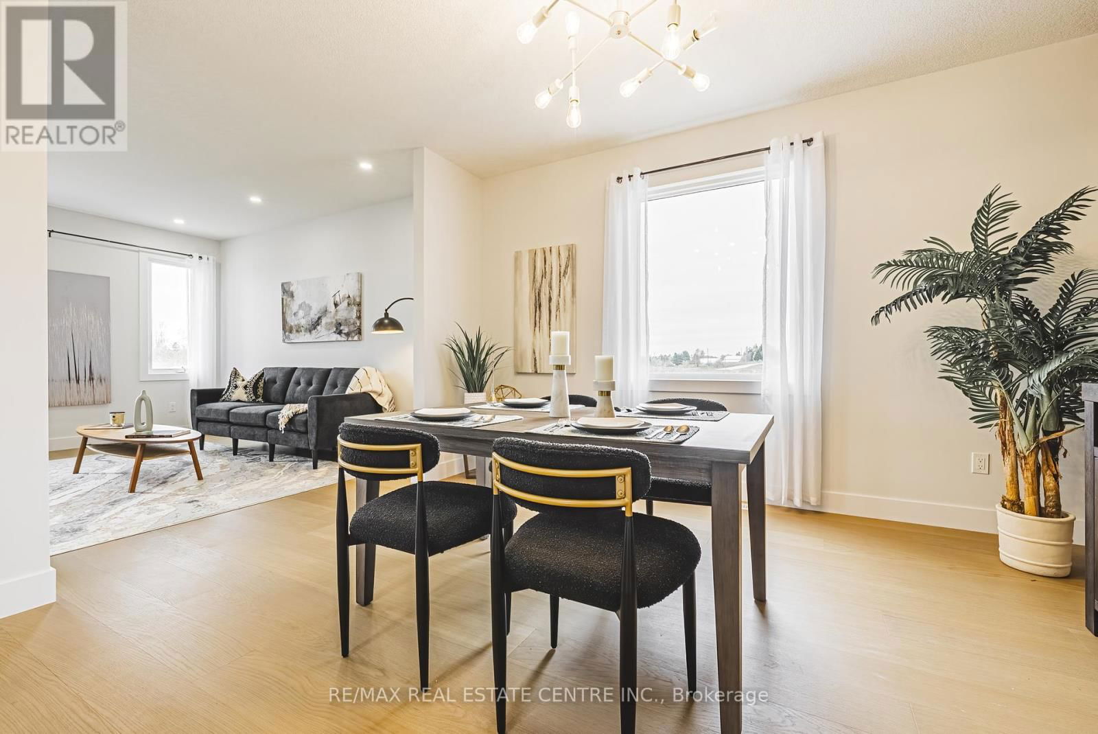 123 MAPLE STREET Image 19