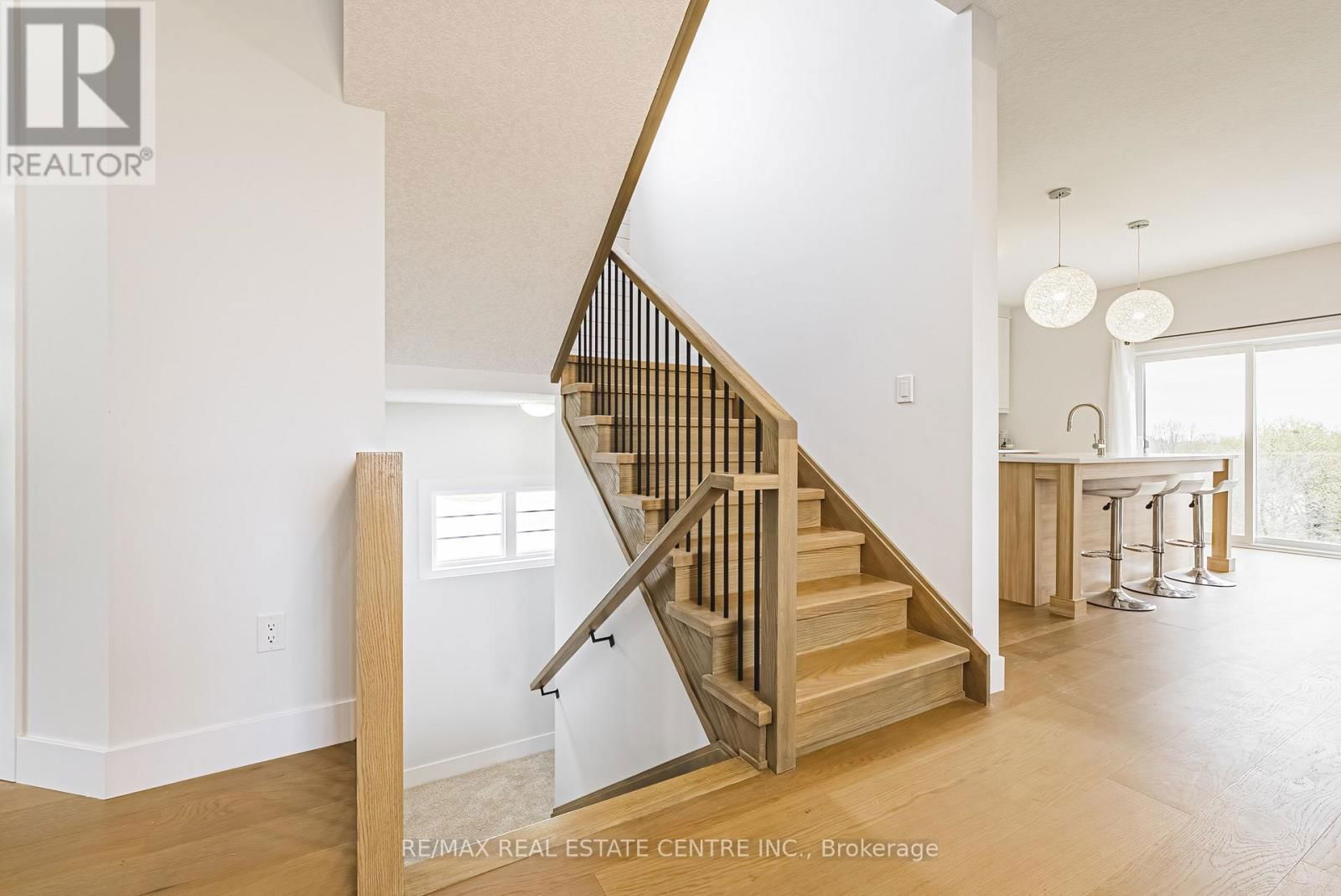 123 MAPLE STREET Image 24