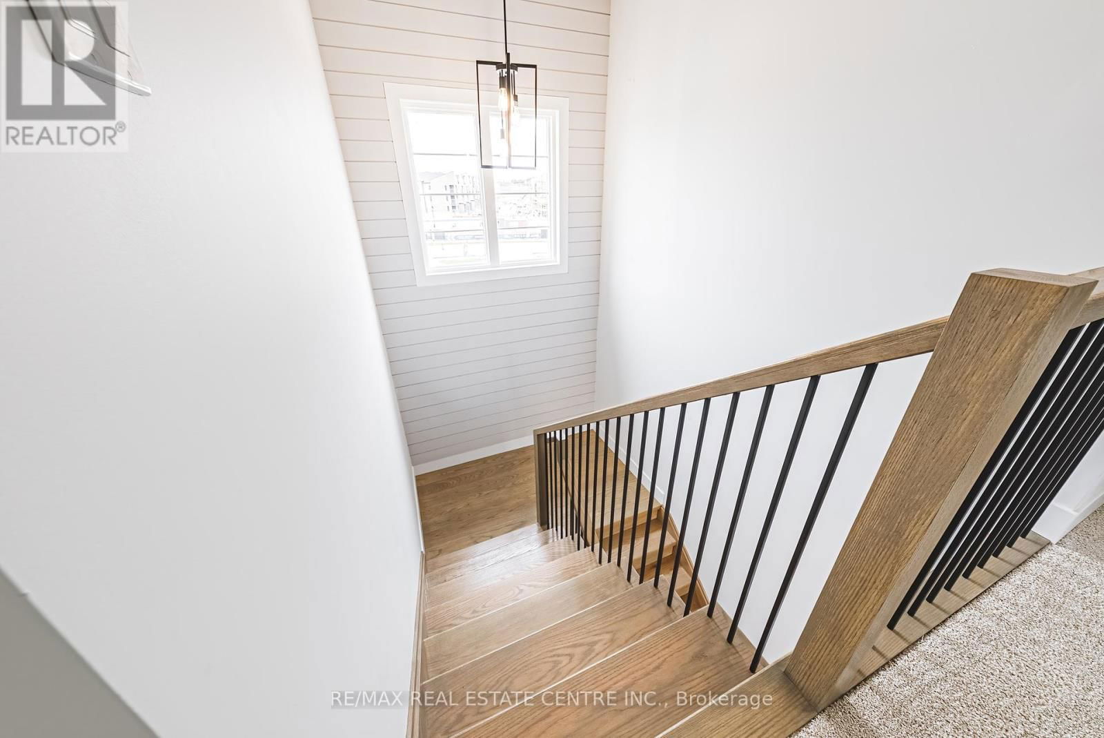 123 MAPLE STREET Image 25