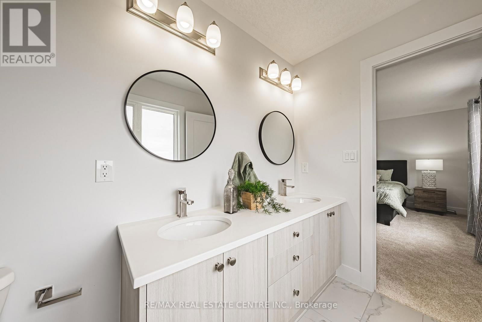 123 MAPLE STREET Image 29
