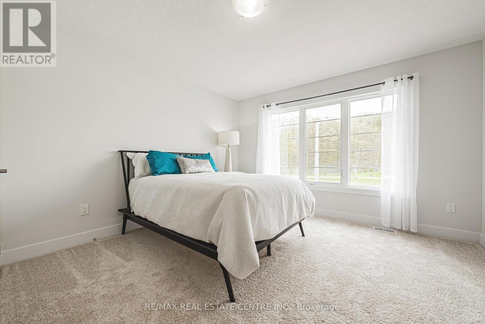 123 MAPLE STREET Image 33