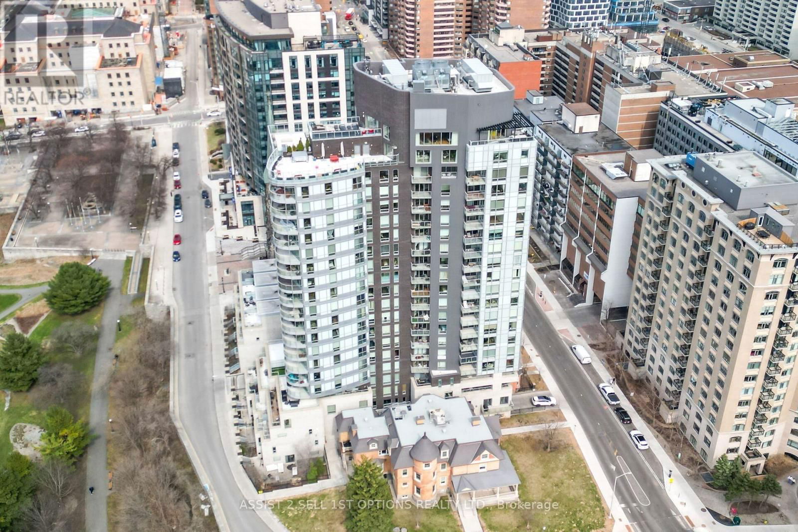 2102 - 428 SPARKS STREET Image 2