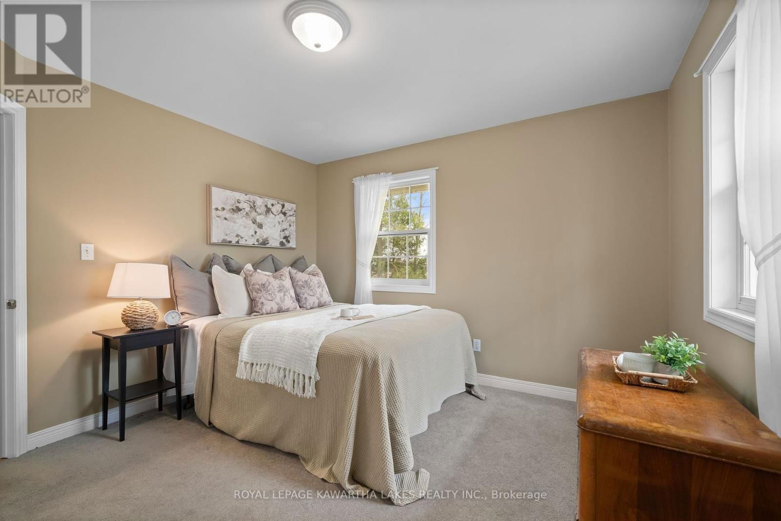 890 WOODVILLE ROAD Image 36
