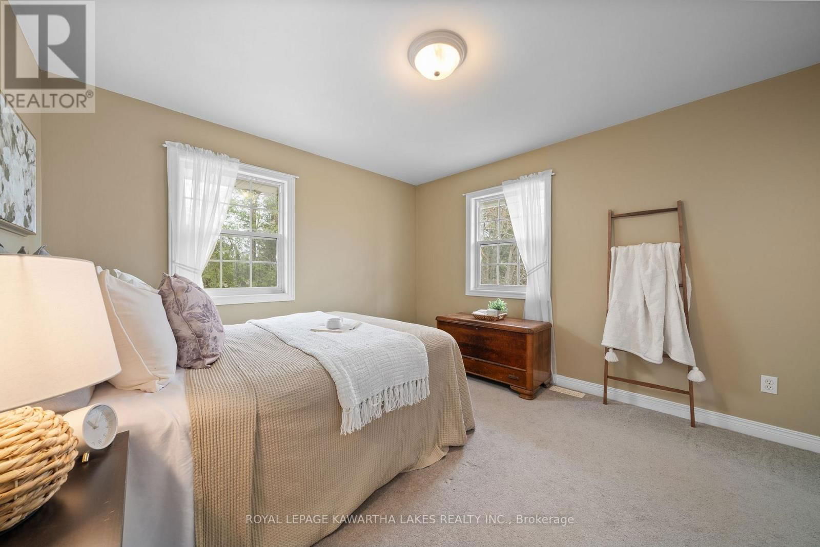 890 WOODVILLE ROAD Image 37