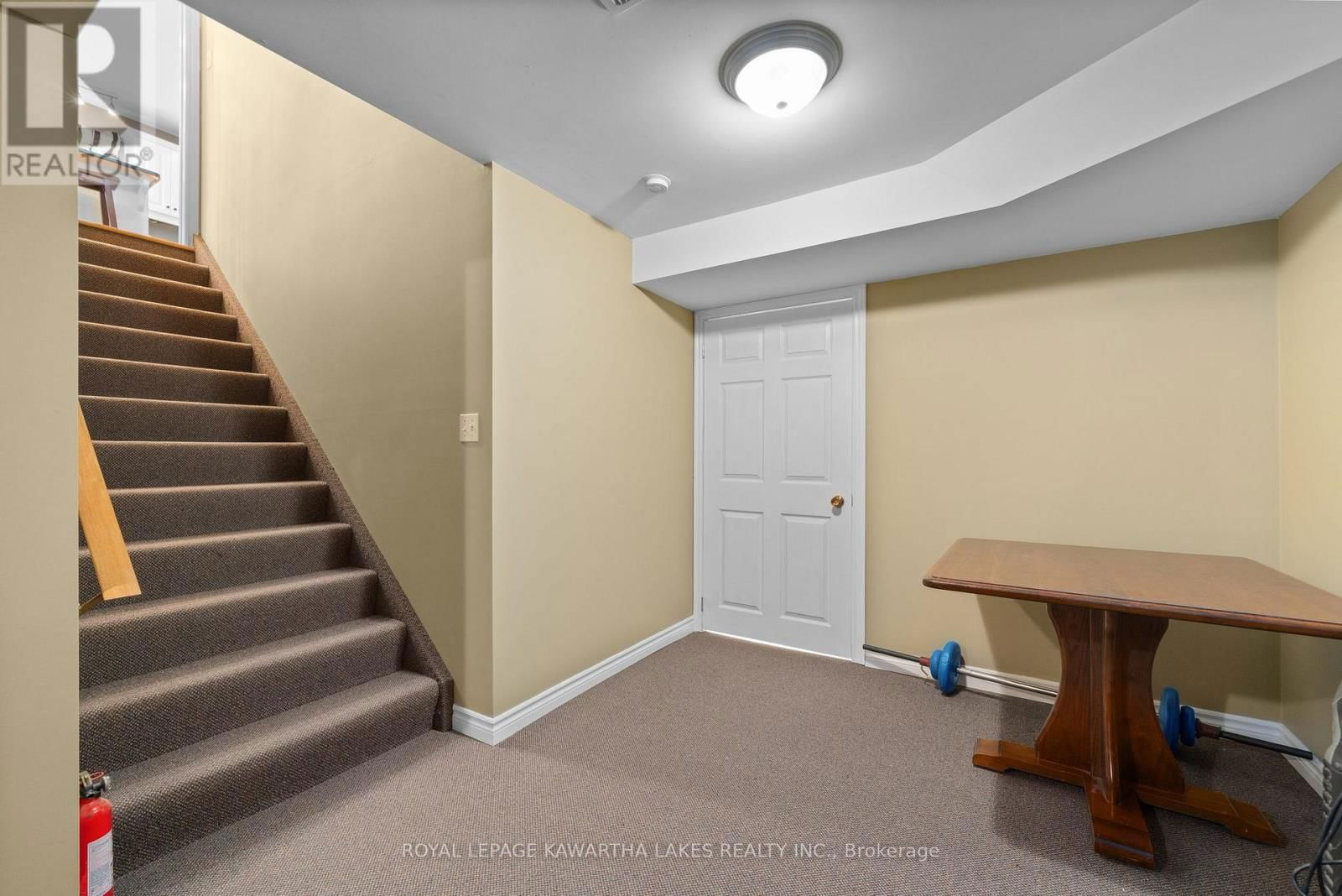 890 WOODVILLE ROAD Image 41