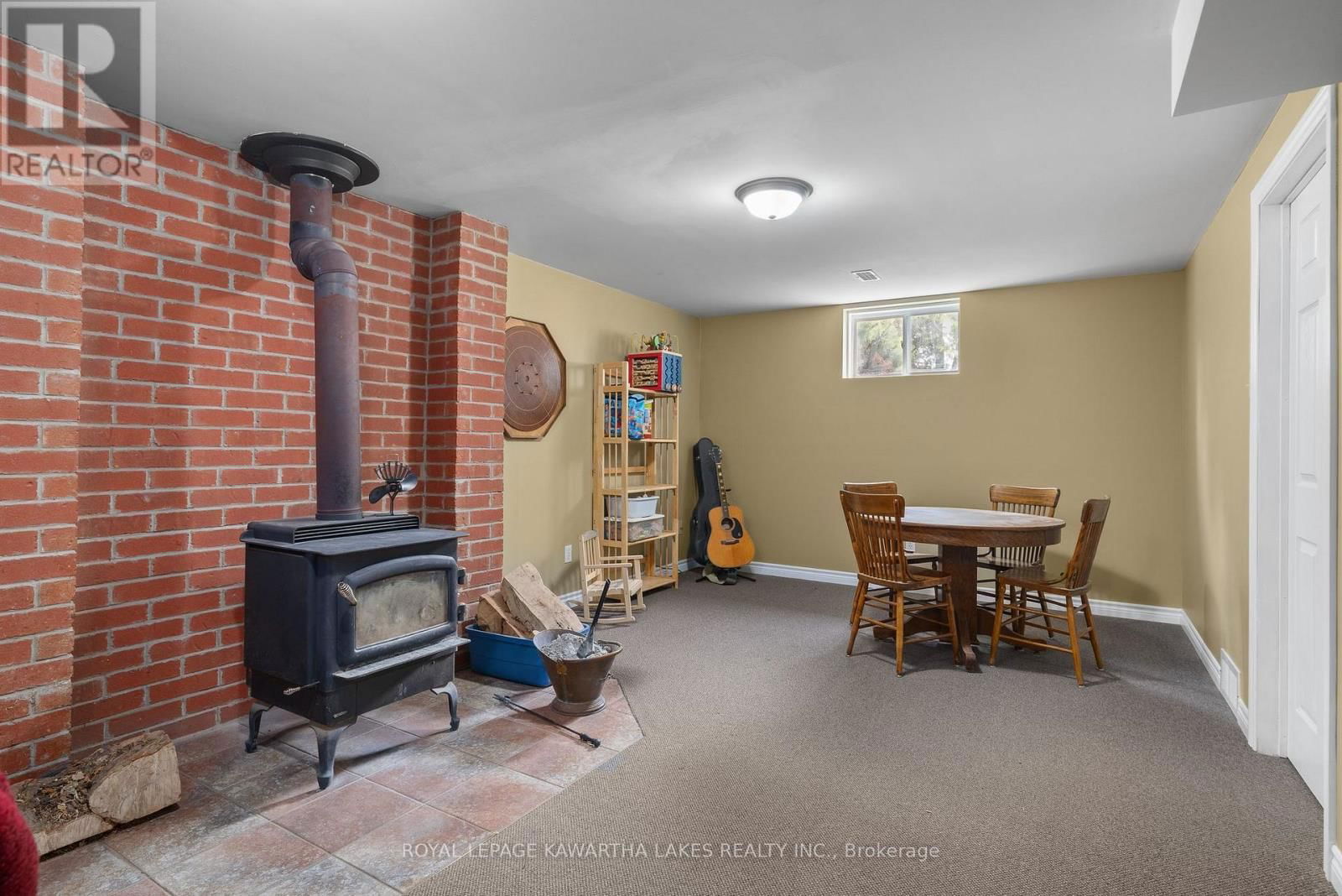 890 WOODVILLE ROAD Image 42