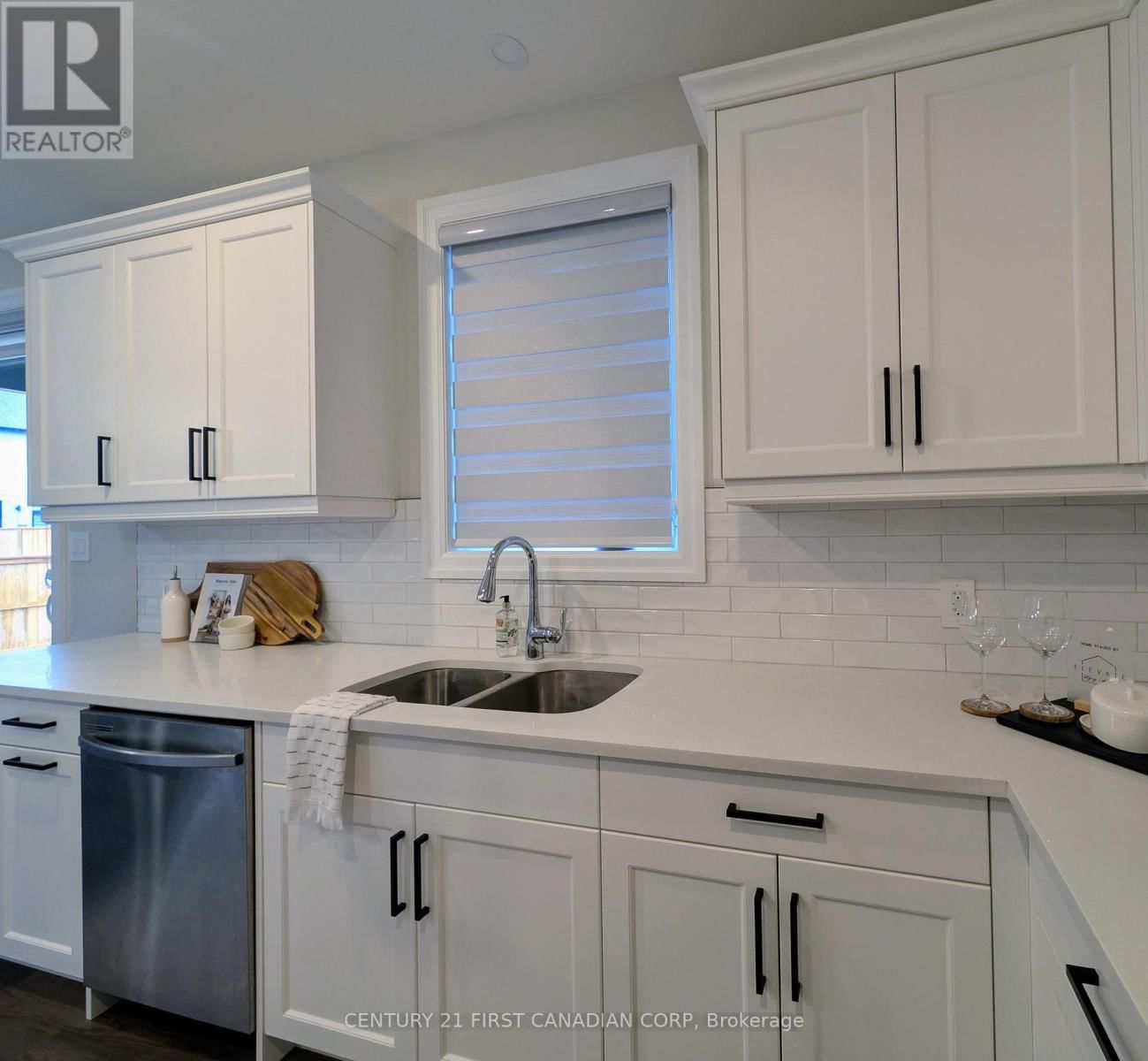 135 ASPEN CIRCLE Image 17