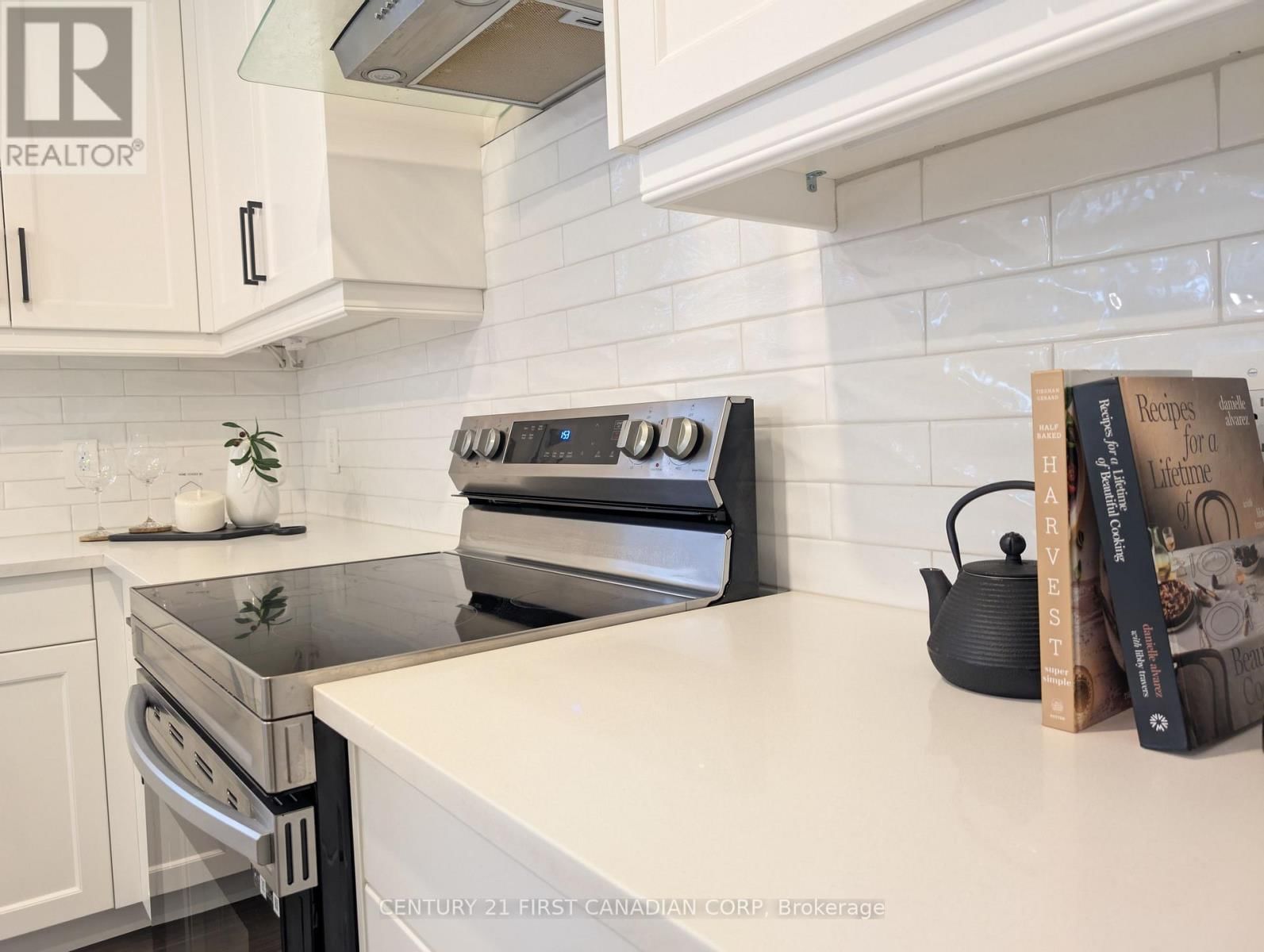 135 ASPEN CIRCLE Image 18