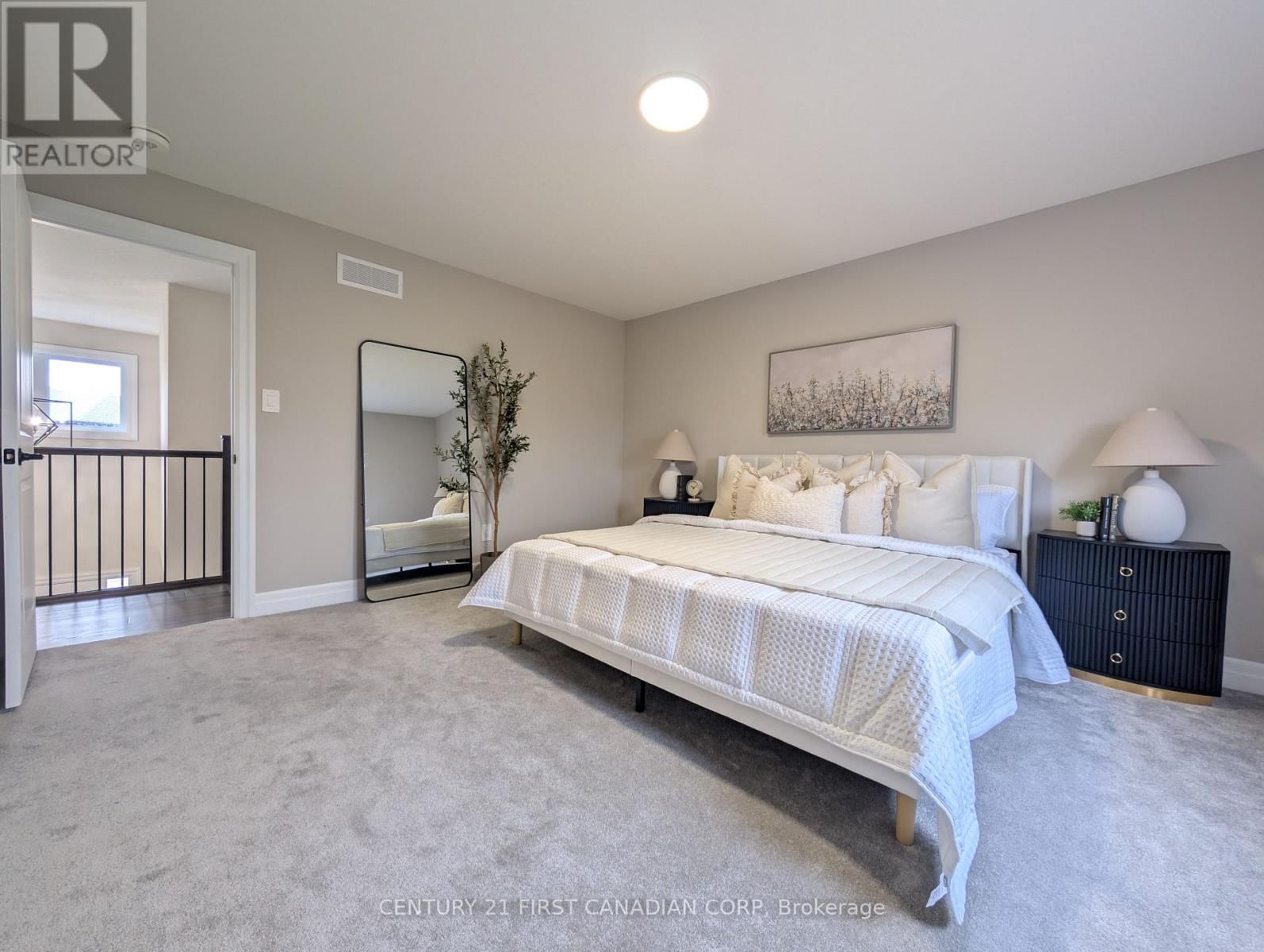 135 ASPEN CIRCLE Image 24