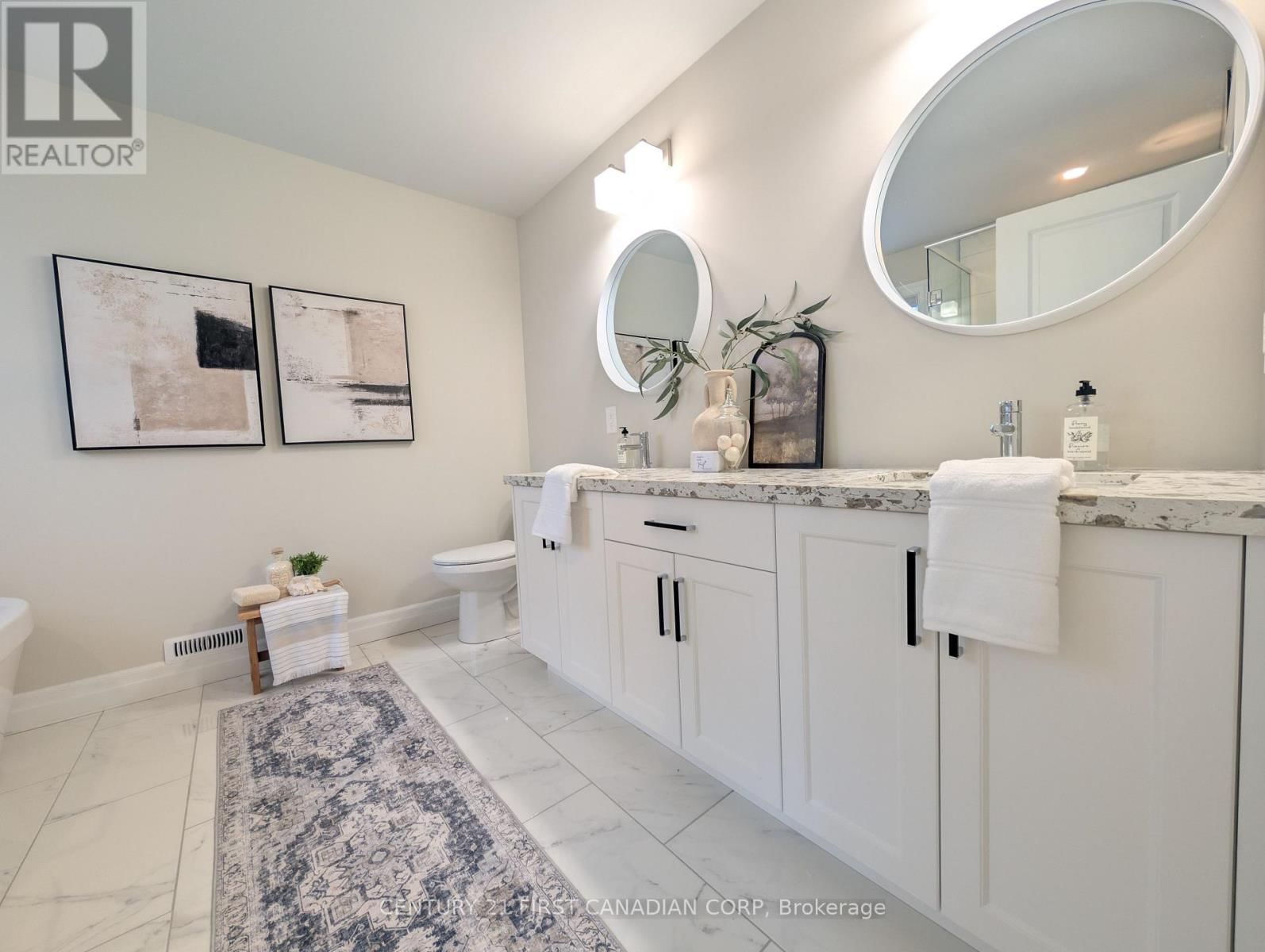 135 ASPEN CIRCLE Image 25