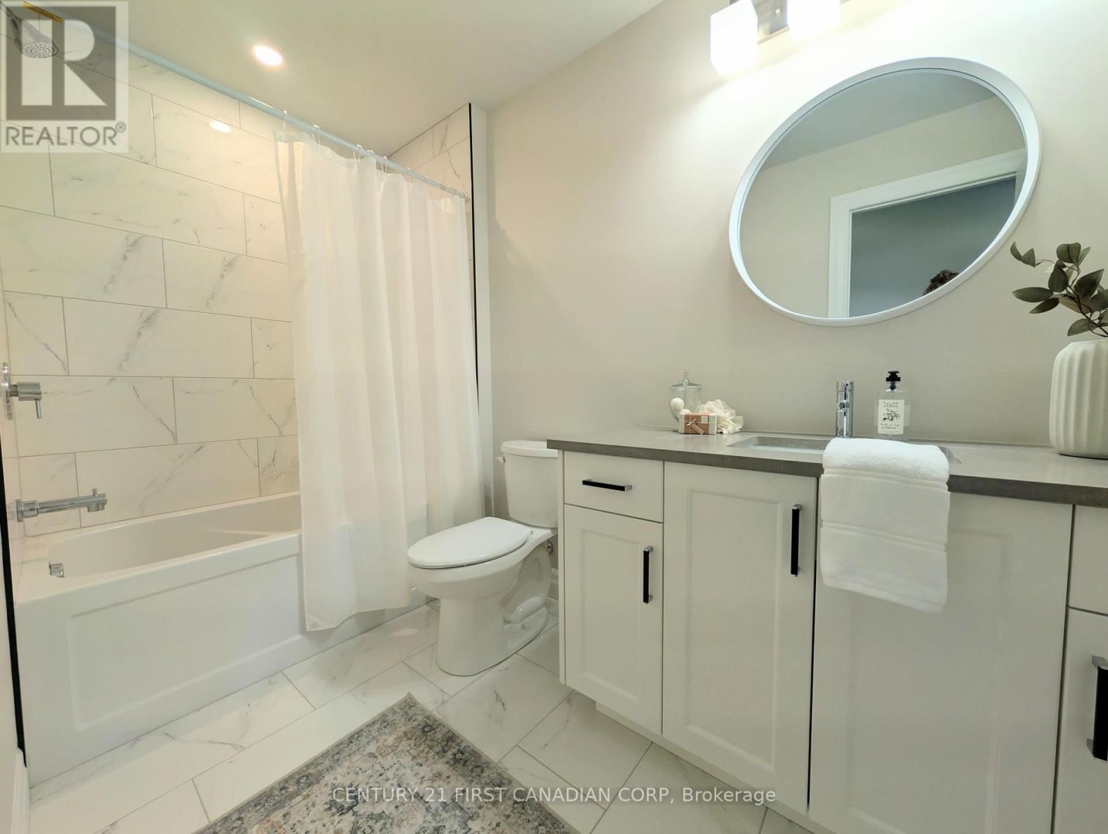135 ASPEN CIRCLE Image 34