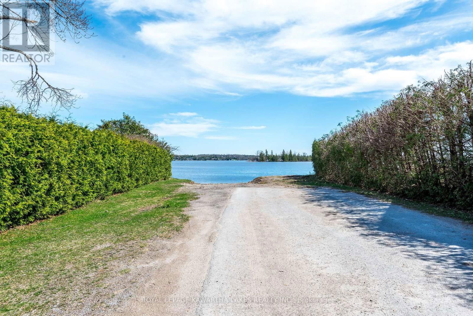 85 THOMAS DRIVE Image 2