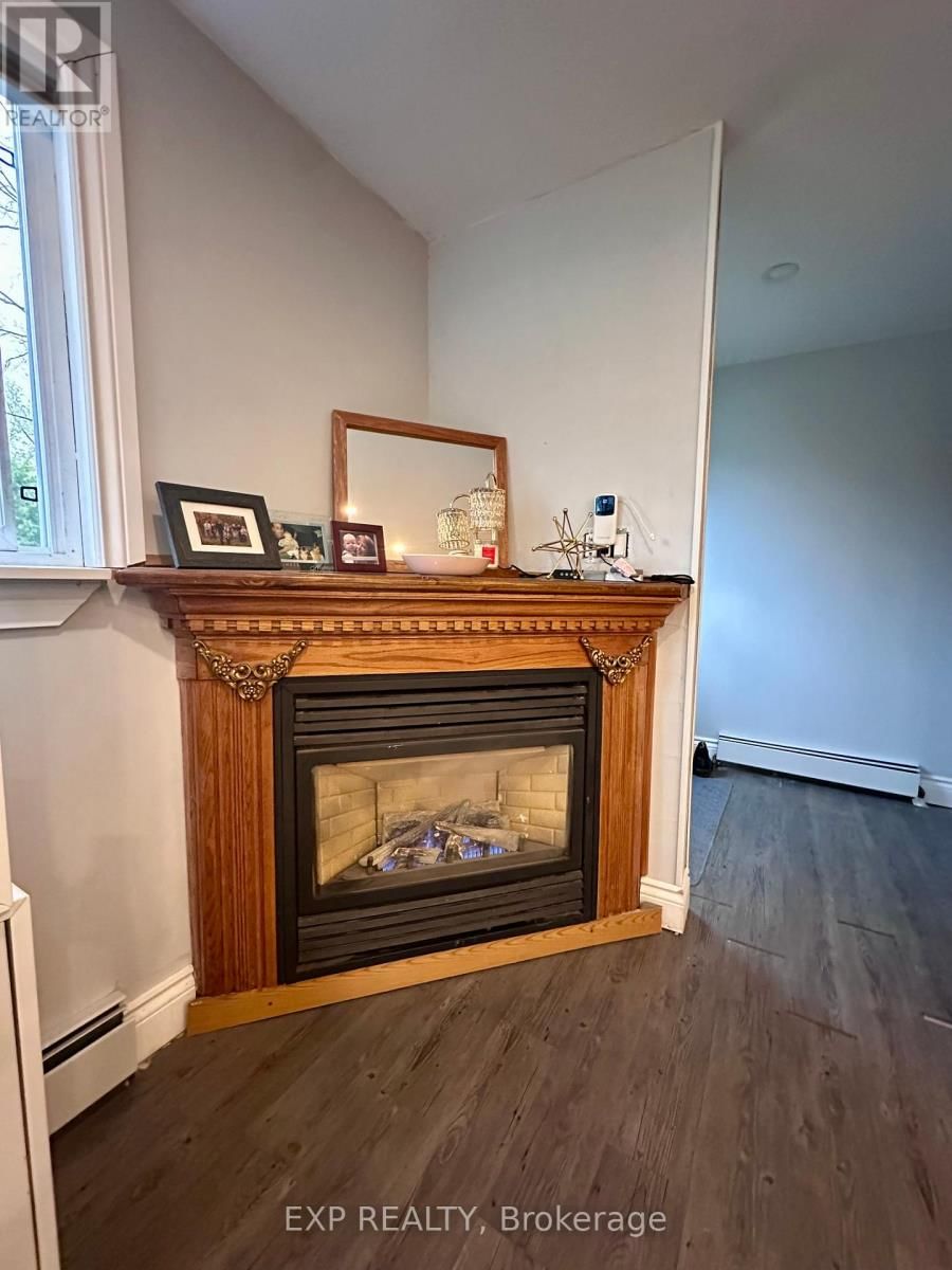 190 ANN STREET Image 14