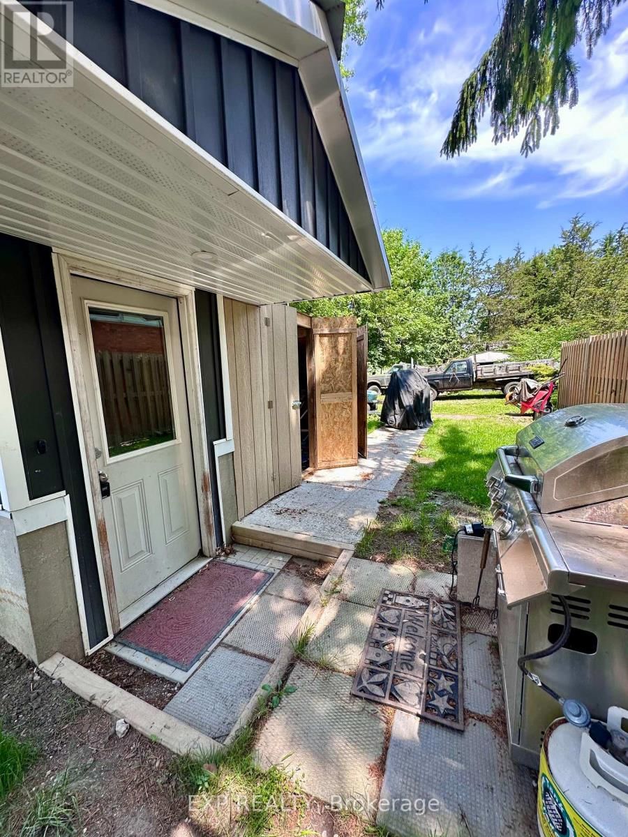 190 ANN STREET Image 4