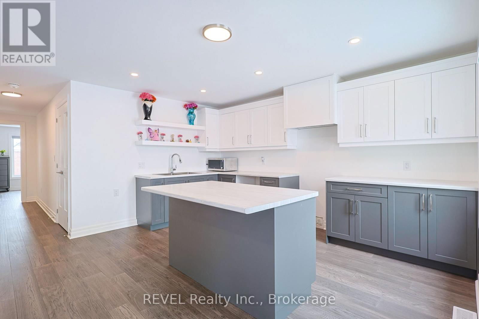 7538 SPLENDOUR DRIVE Image 24