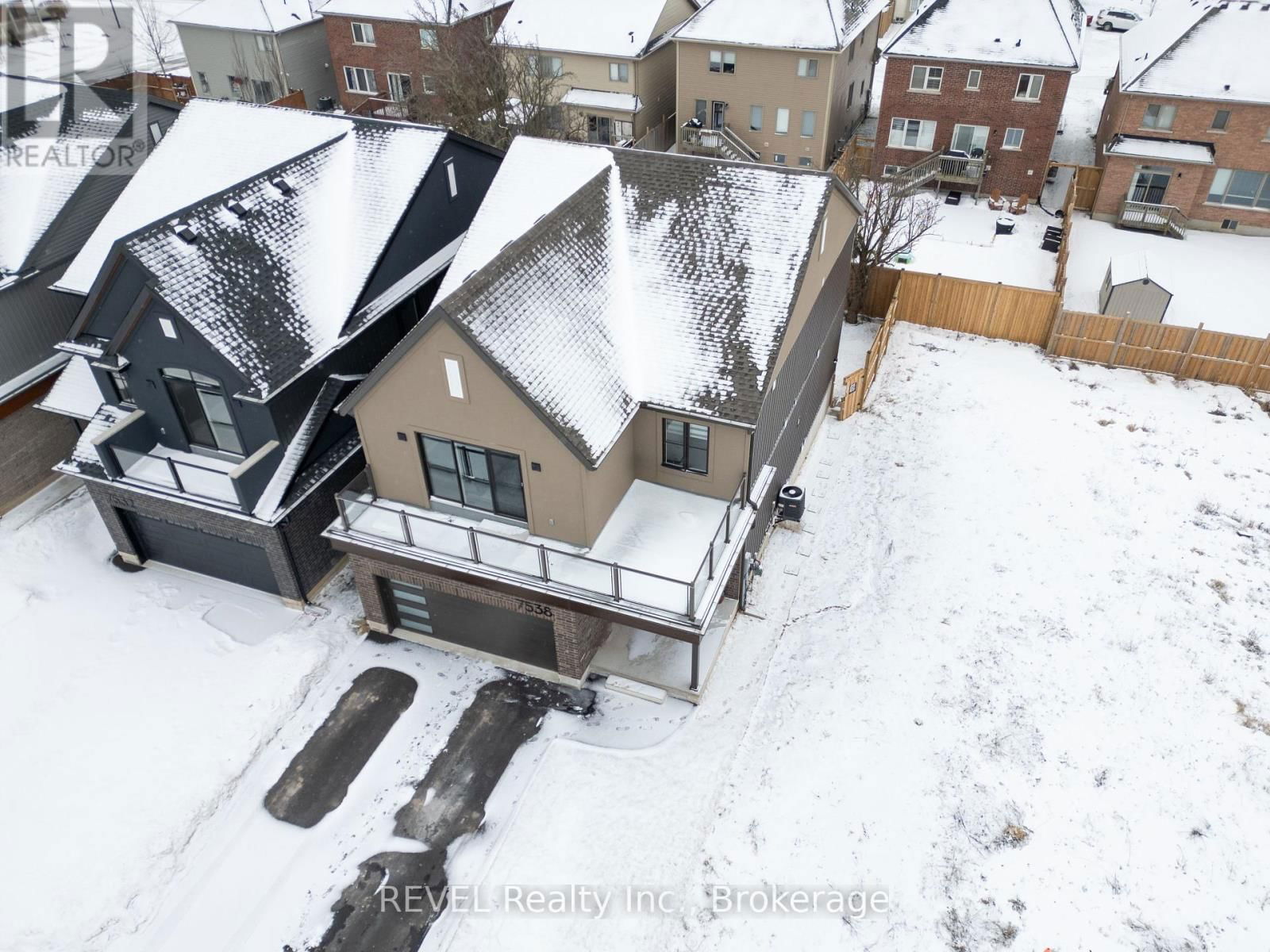7538 SPLENDOUR DRIVE Image 43