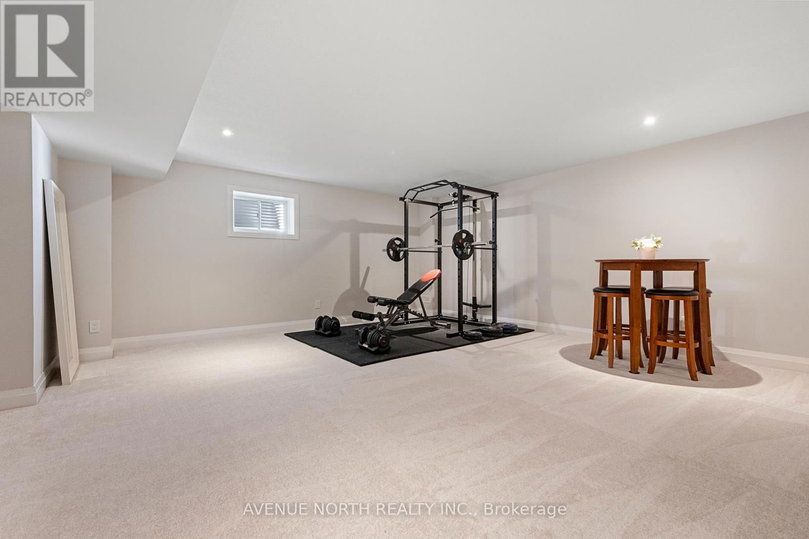 122 EQUITATION CIRCLE Image 32