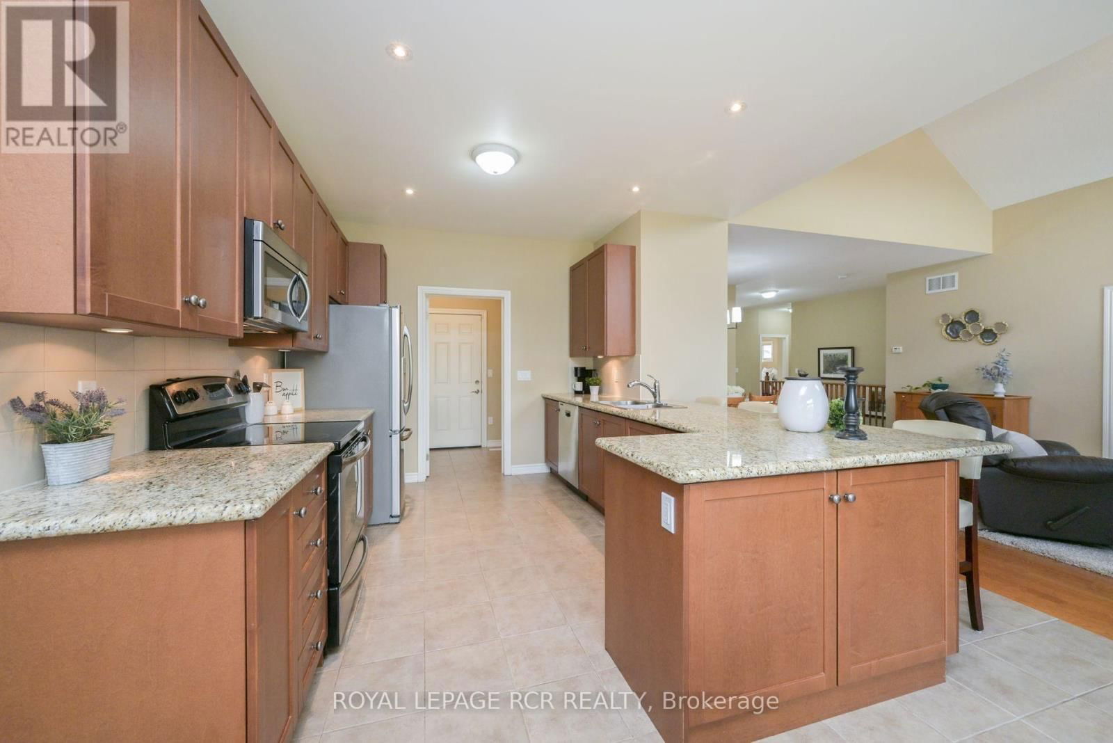 155 - 200 KINGFISHER DRIVE Image 11