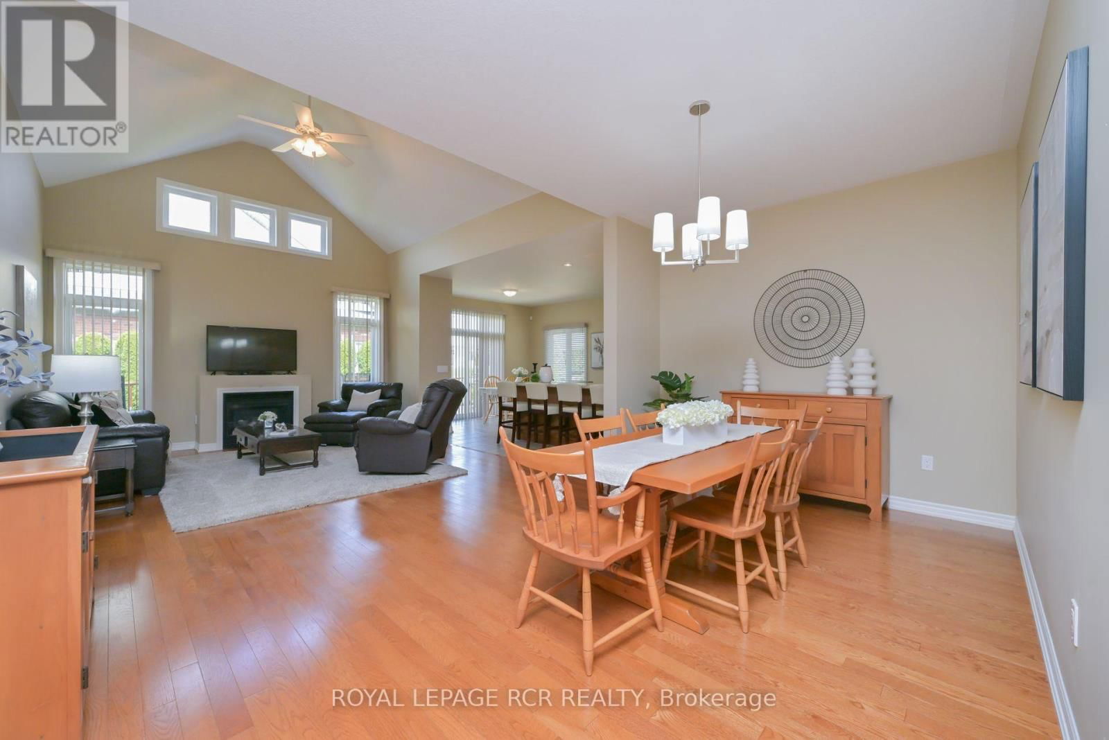 155 - 200 KINGFISHER DRIVE Image 14