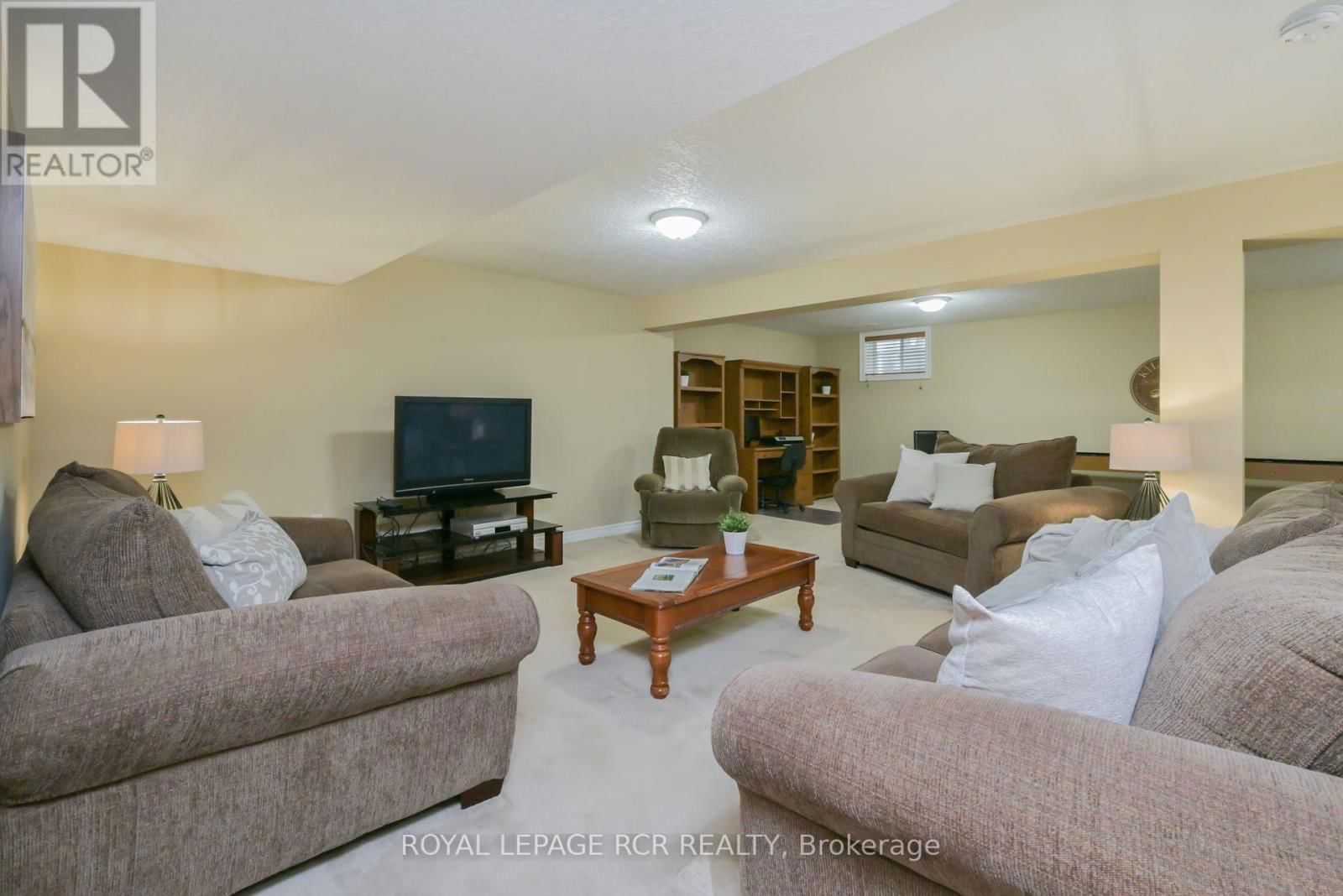 155 - 200 KINGFISHER DRIVE Image 27