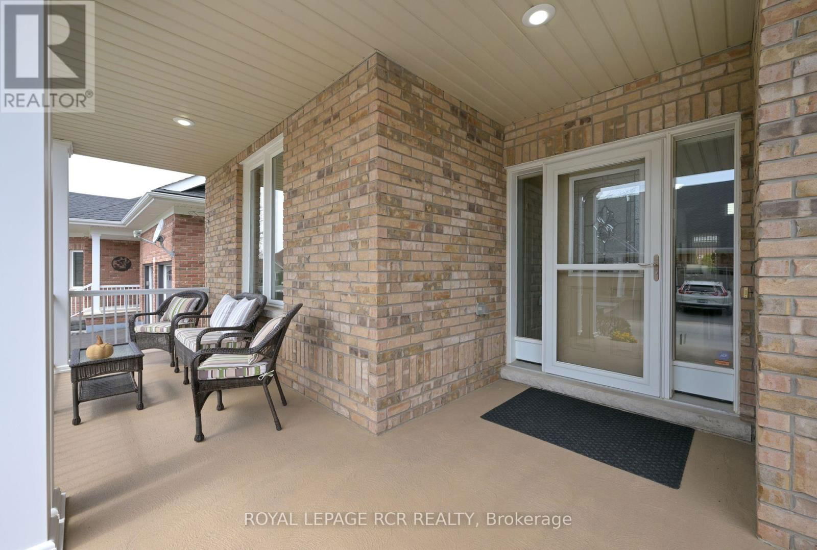 155 - 200 KINGFISHER DRIVE Image 3