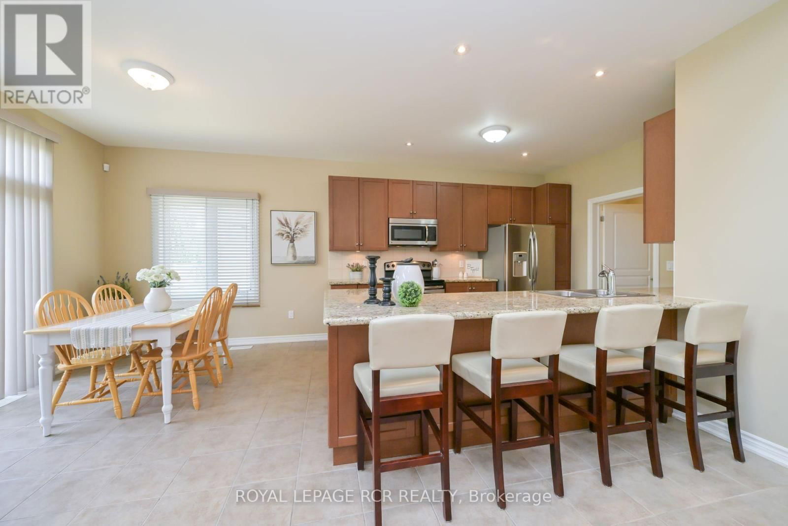 155 - 200 KINGFISHER DRIVE Image 9