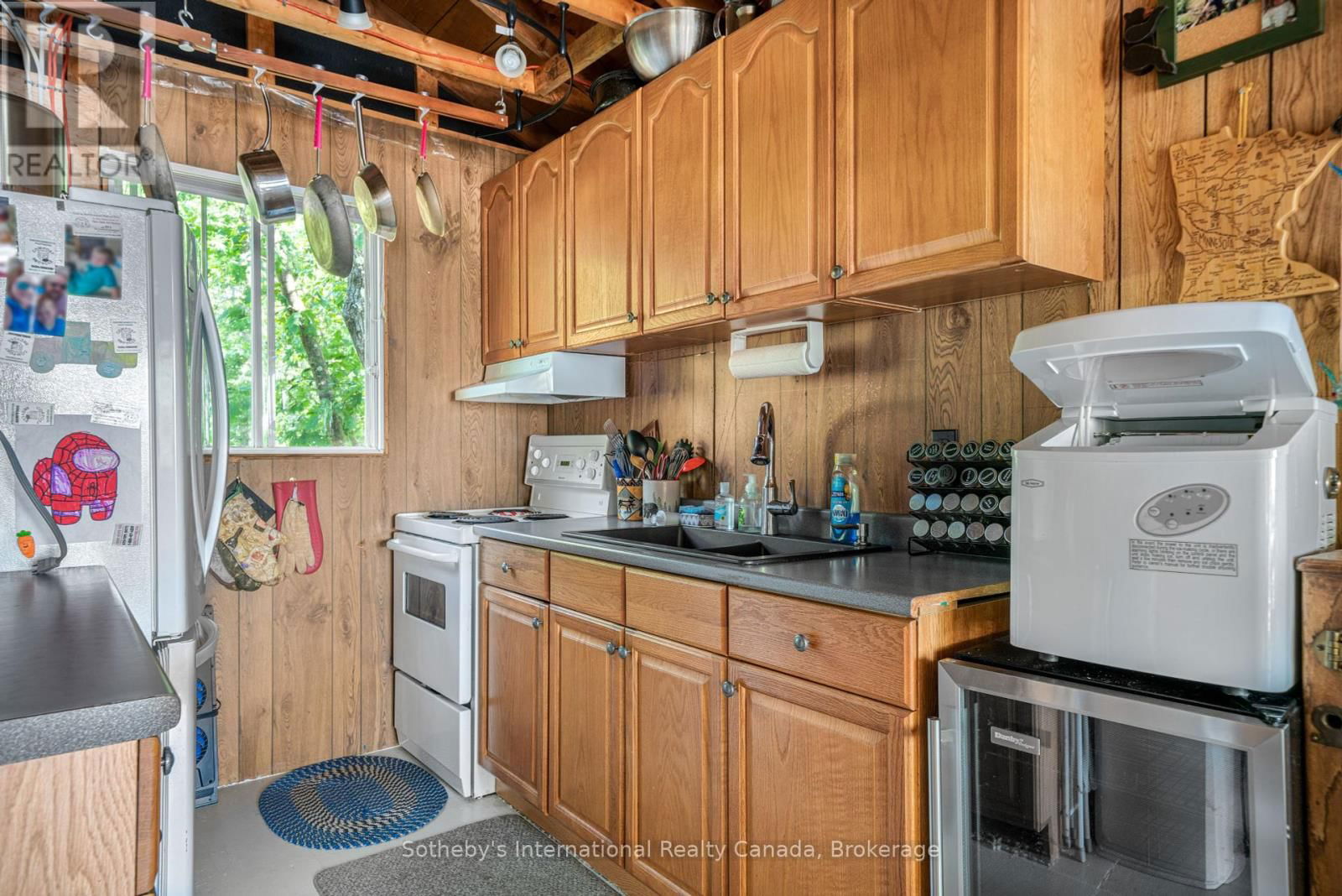 20 A65 ISLAND Image 11