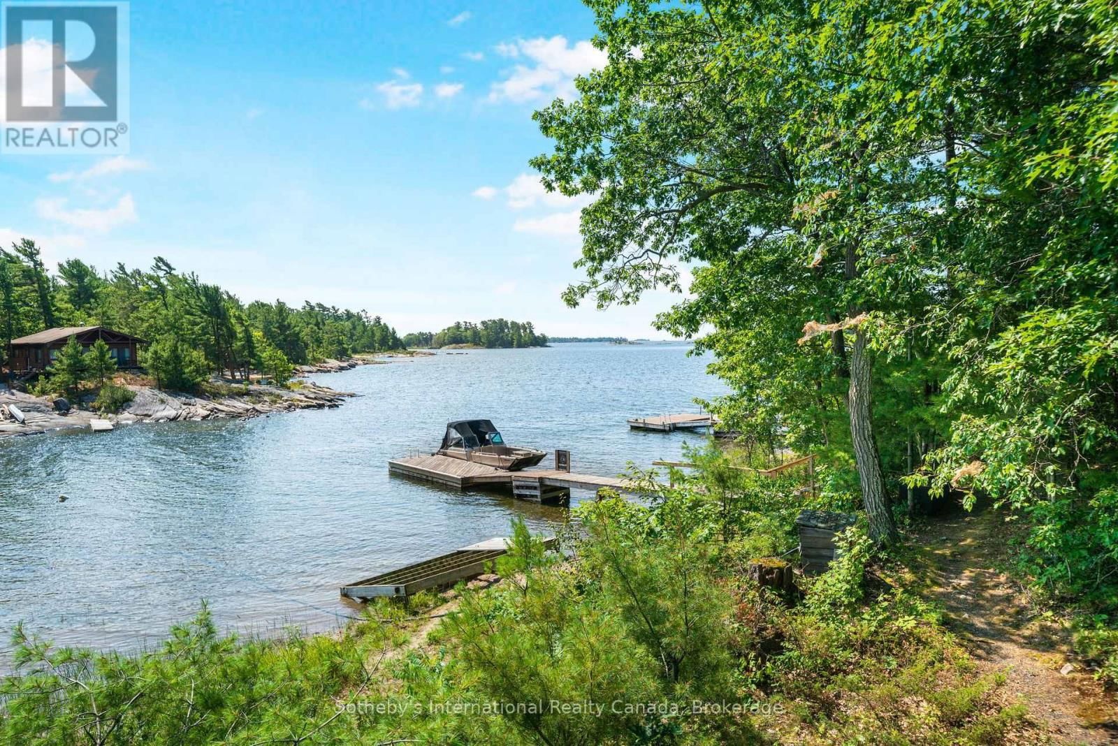 20 A65 ISLAND Image 5