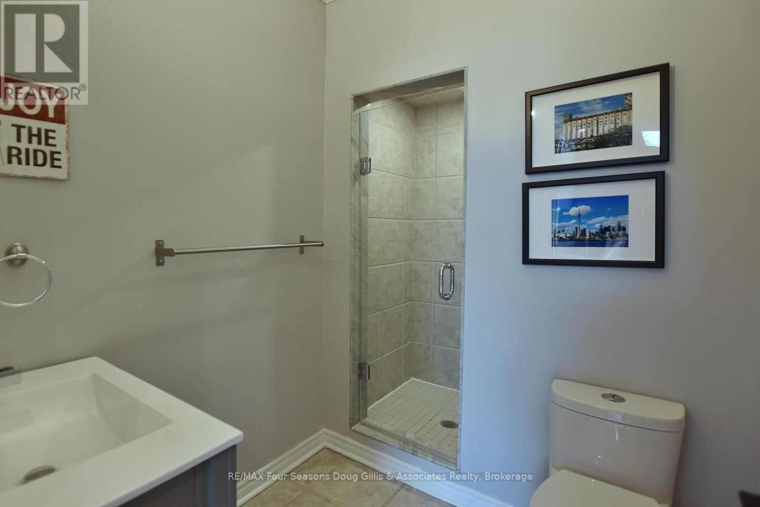 13 - 110 KELLIES WAY Image 31