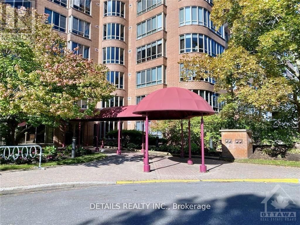709 - 100 GRANT CARMAN DRIVE WEST Image 2