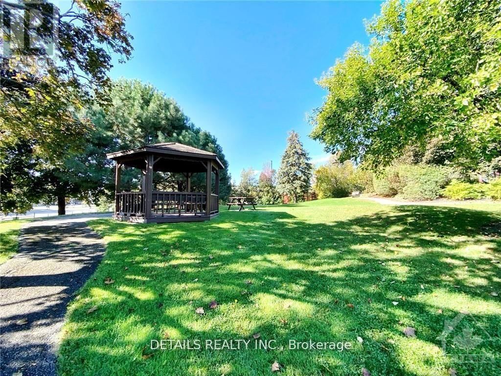 709 - 100 GRANT CARMAN DRIVE WEST Image 32