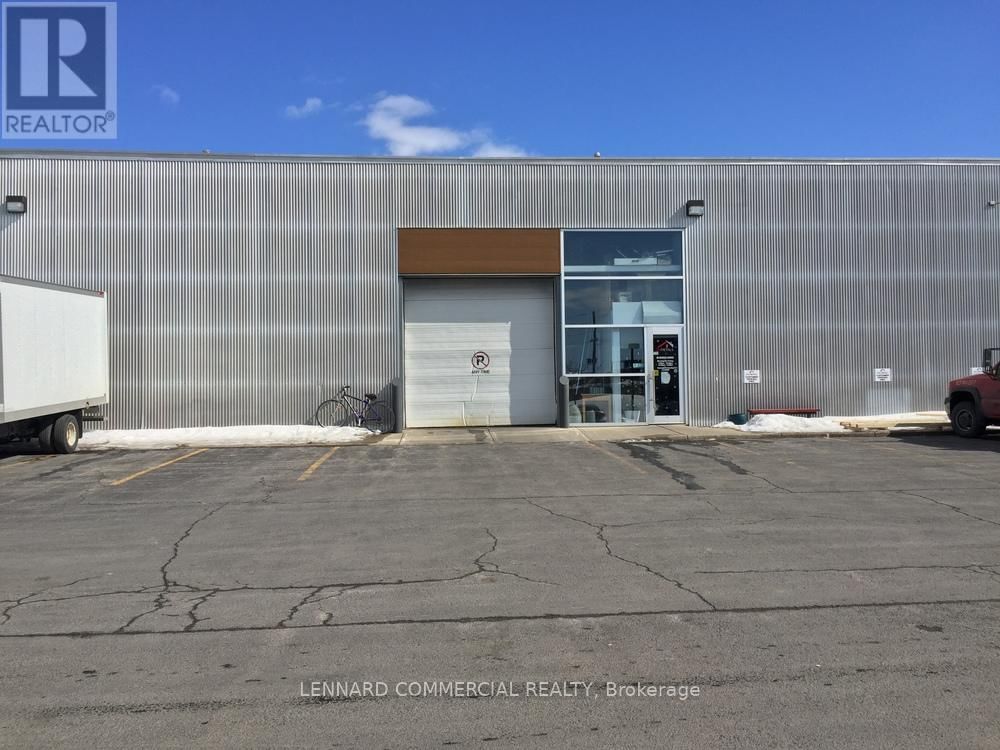 Unit 3 - 1084 KENASTON STREET Image 2