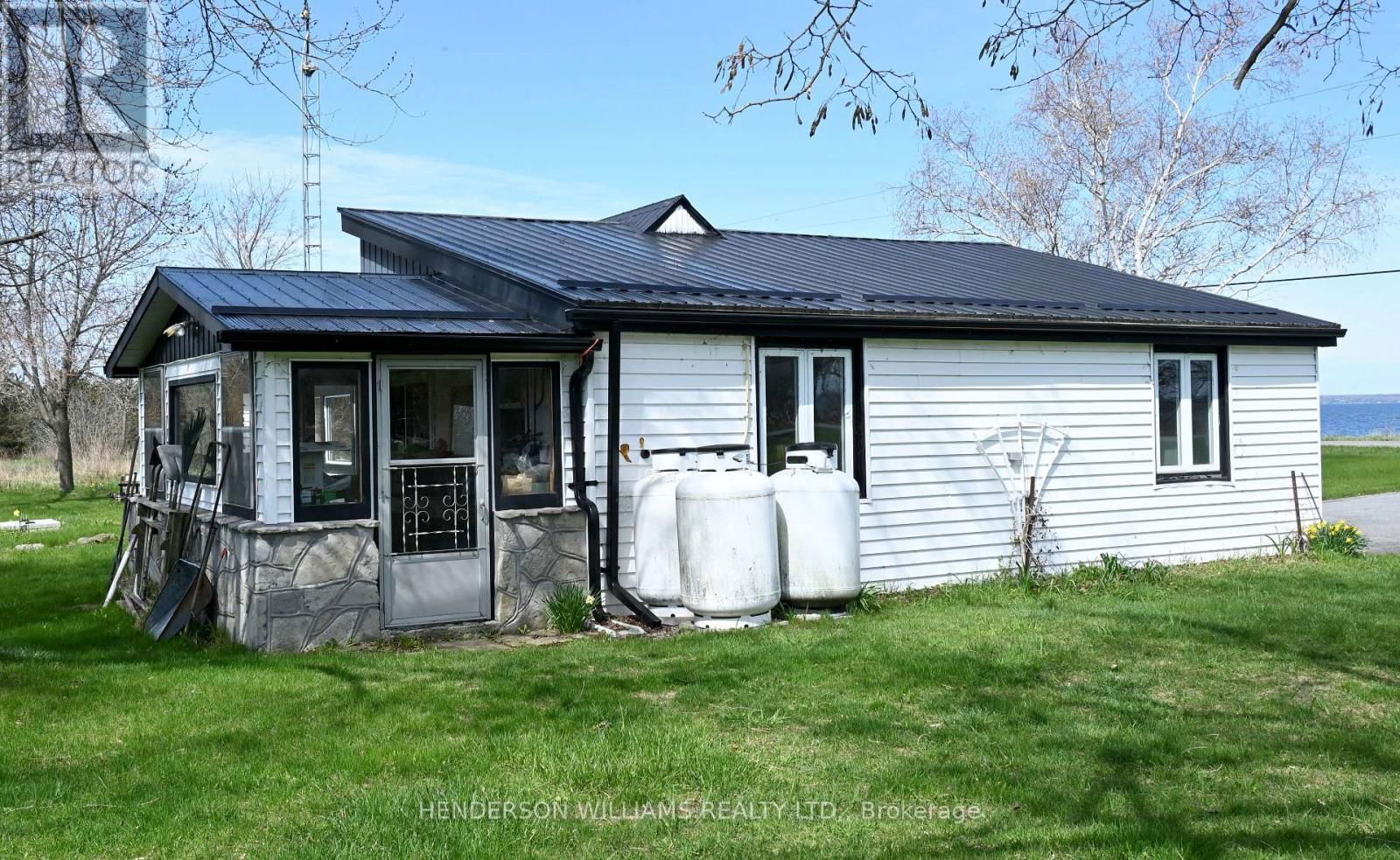 5036 LONG POINT ROAD EAST Image 27
