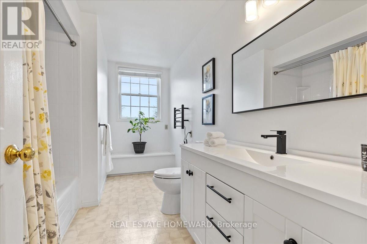339 BUSHVIEW CRESCENT Image 17