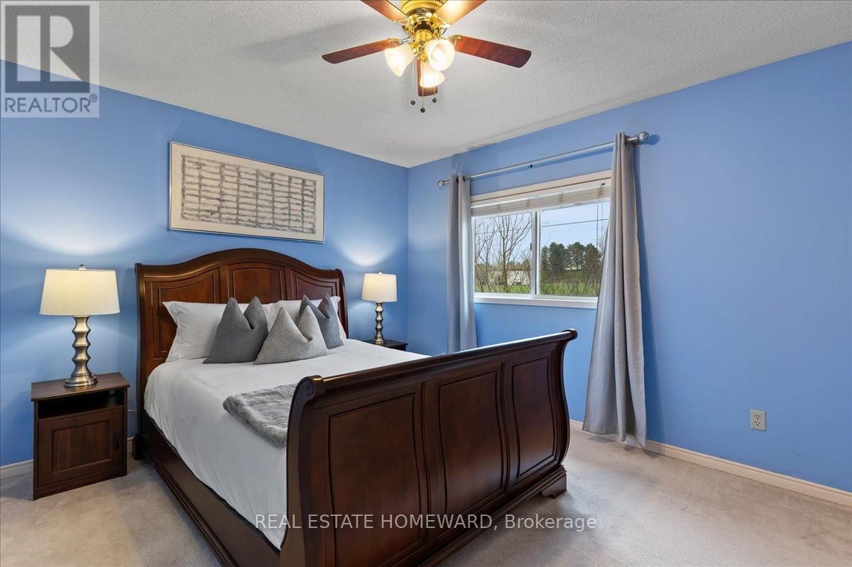 339 BUSHVIEW CRESCENT Image 23