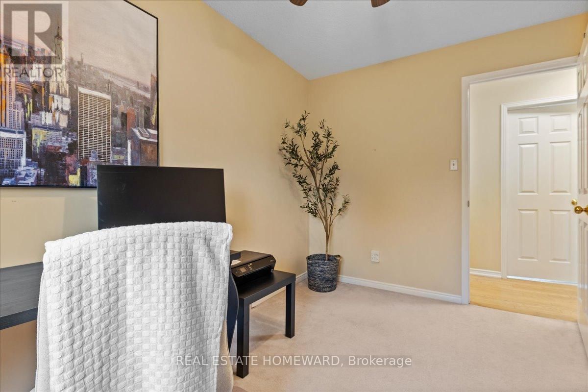 339 BUSHVIEW CRESCENT Image 27