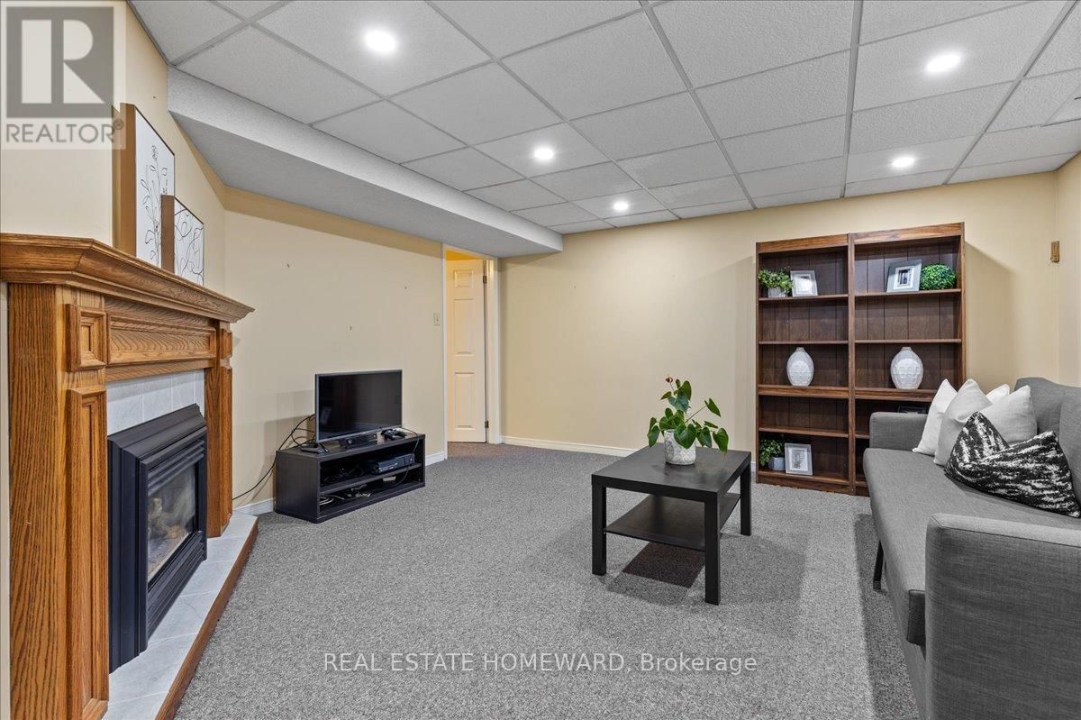 339 BUSHVIEW CRESCENT Image 29
