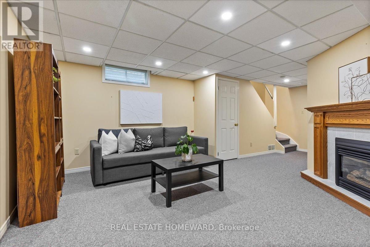 339 BUSHVIEW CRESCENT Image 30