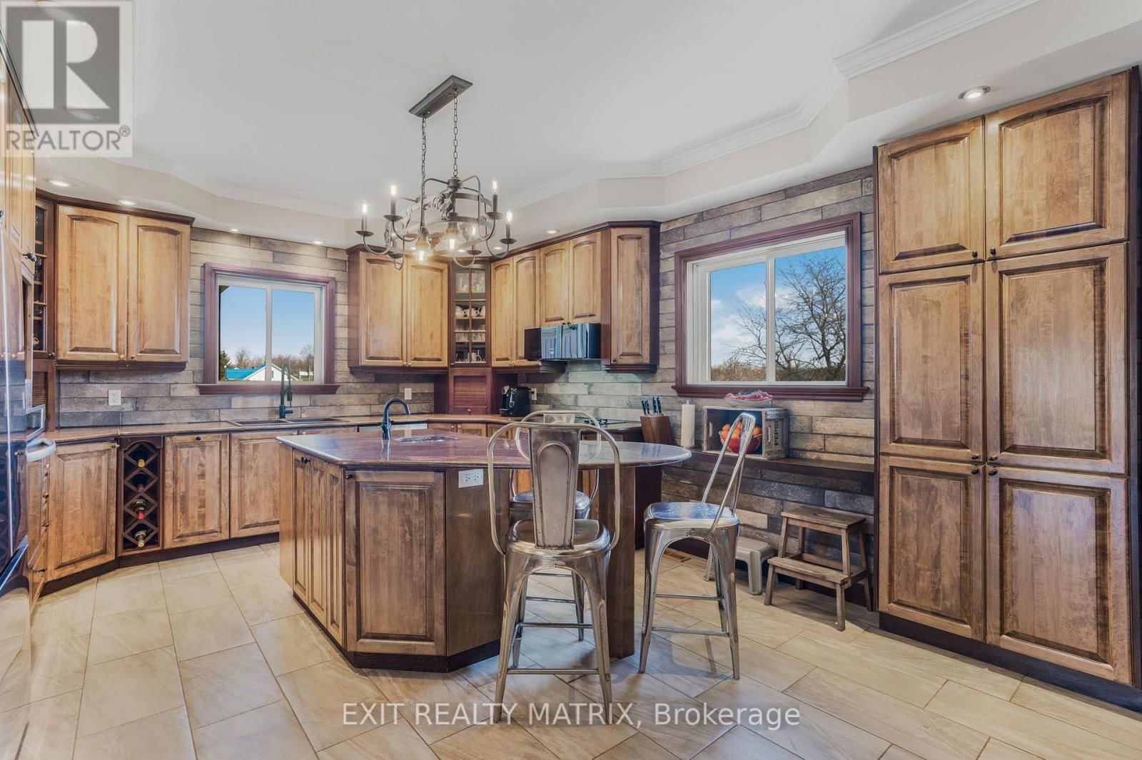 2228 STE ANNE ROAD Image 10