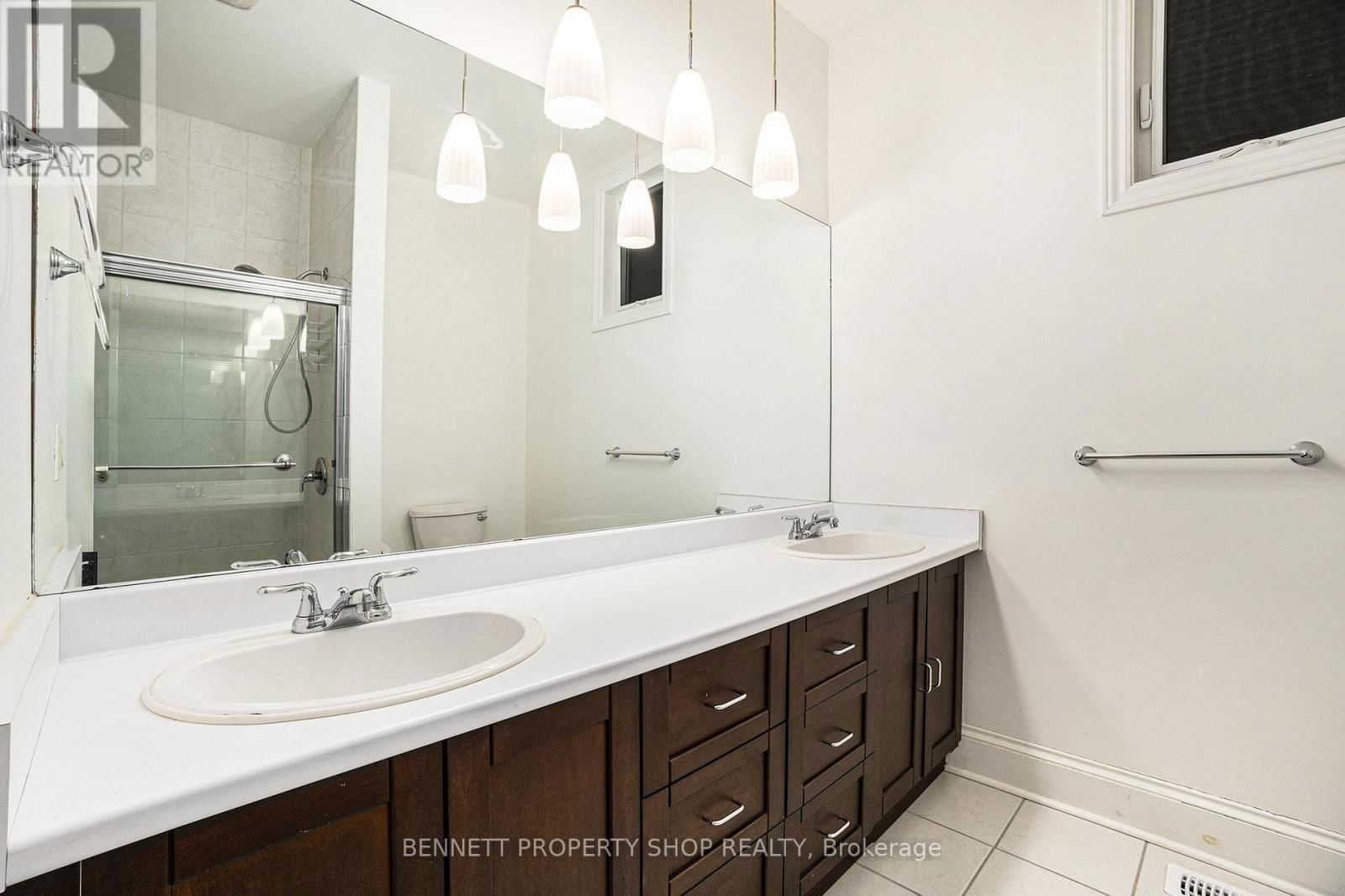 121 & 123 YORK STREET Image 13