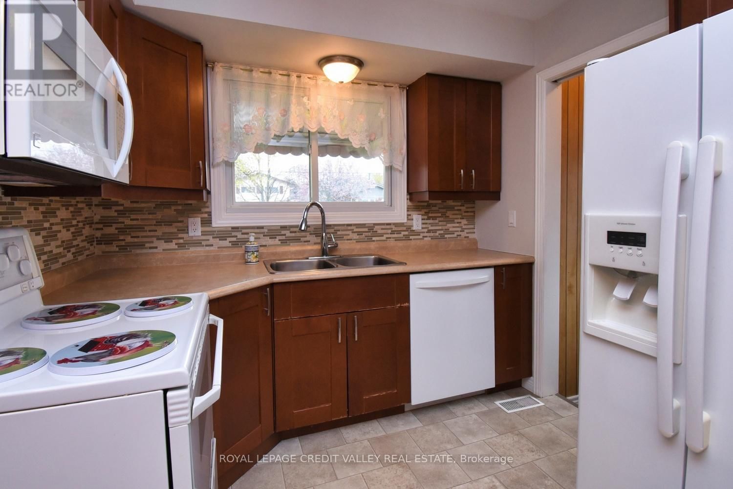 73 CHELTONWOOD AVENUE Image 13