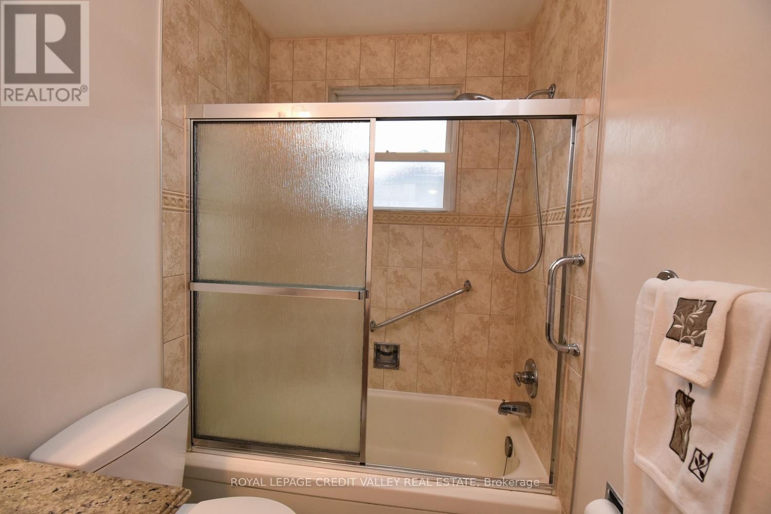 73 CHELTONWOOD AVENUE Image 21