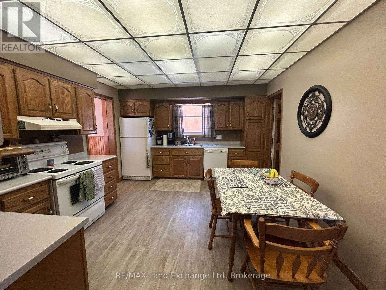 327 FRANCES STREET Image 11