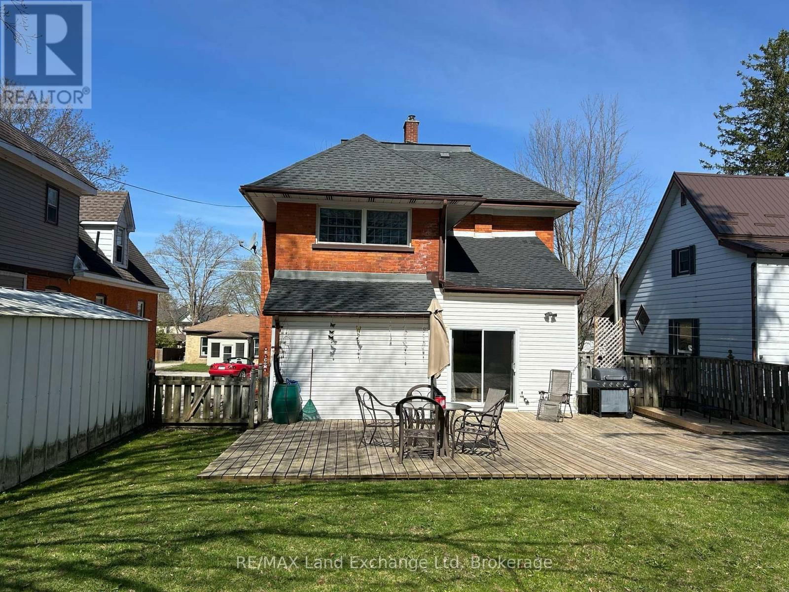 327 FRANCES STREET Image 28