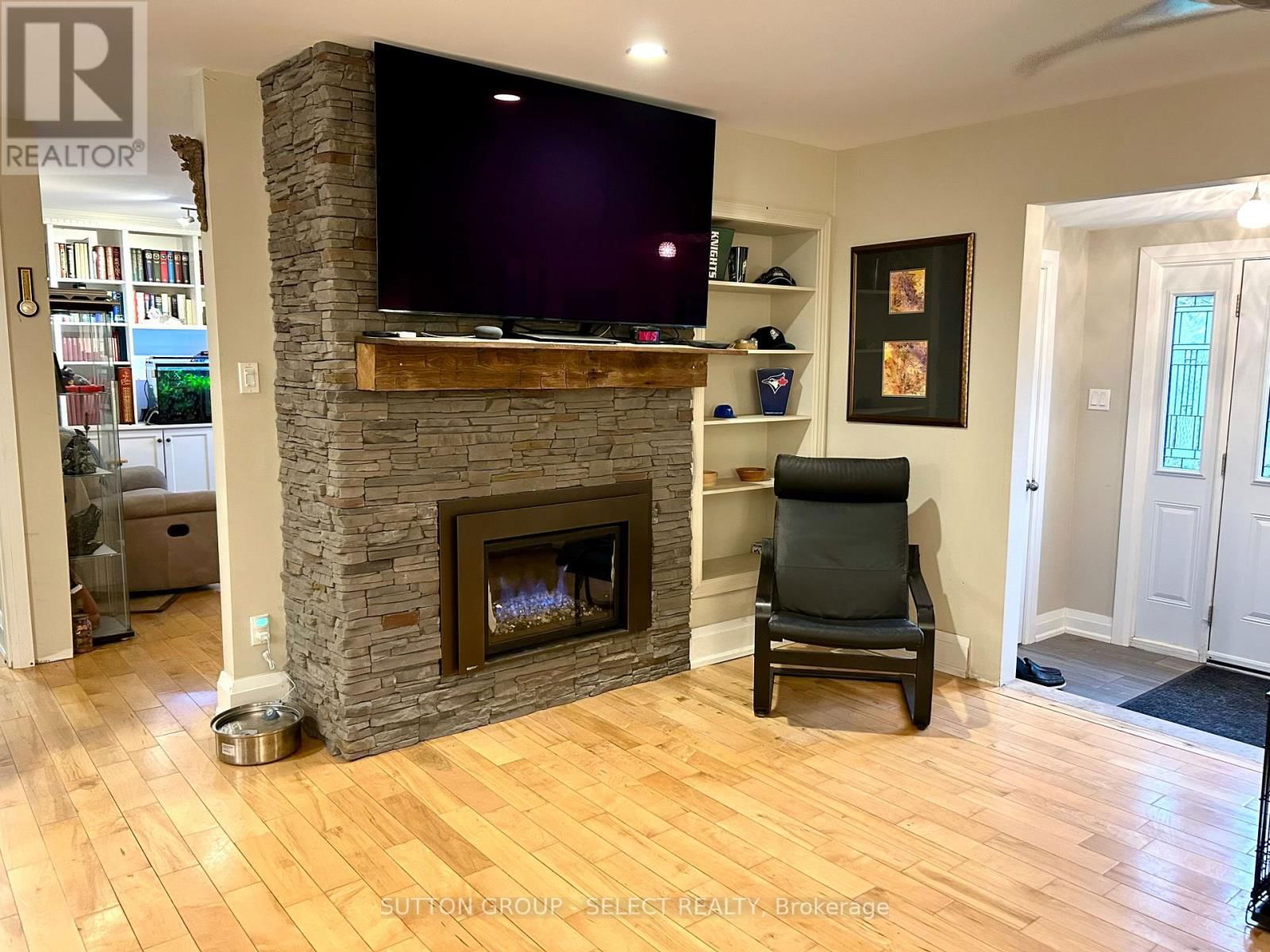 795 HEADLEY DRIVE Image 12