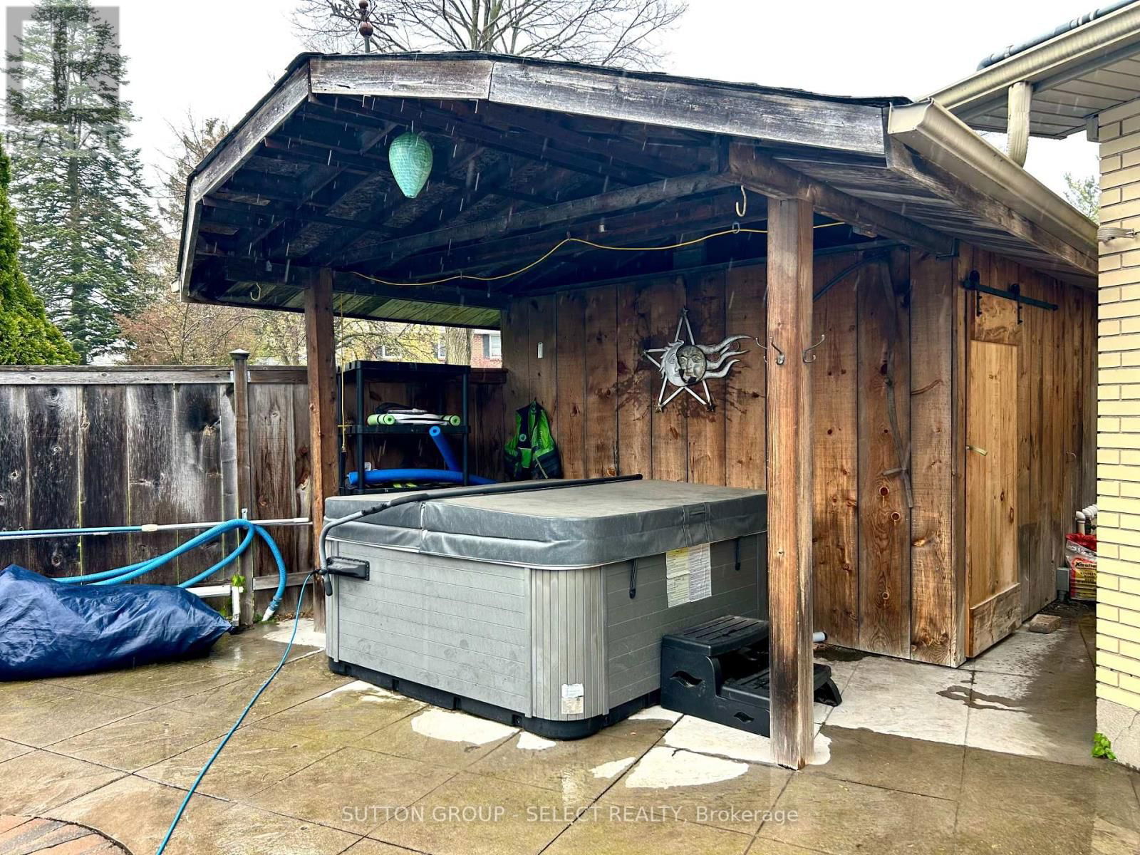 795 HEADLEY DRIVE Image 28