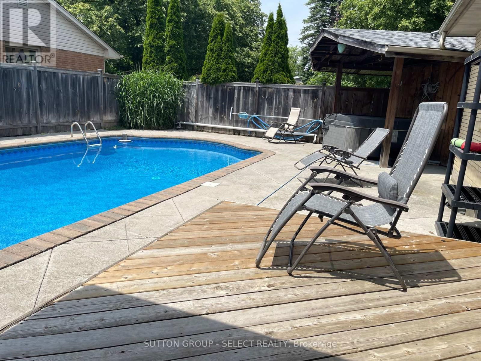 795 HEADLEY DRIVE Image 38
