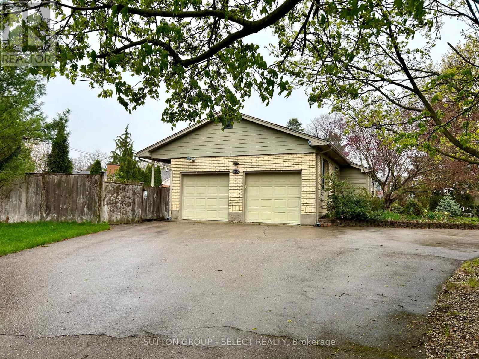 795 HEADLEY DRIVE Image 4